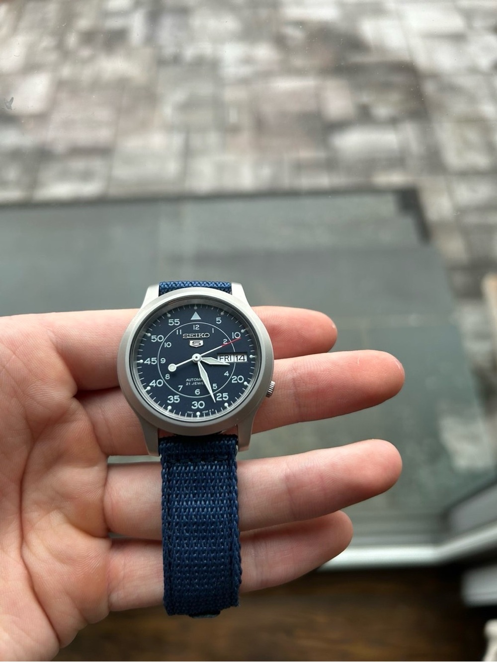 Seiko 5 Automatic Military Style Men’s Watch SNK807K2 (Working) - Picture 7 of 9
